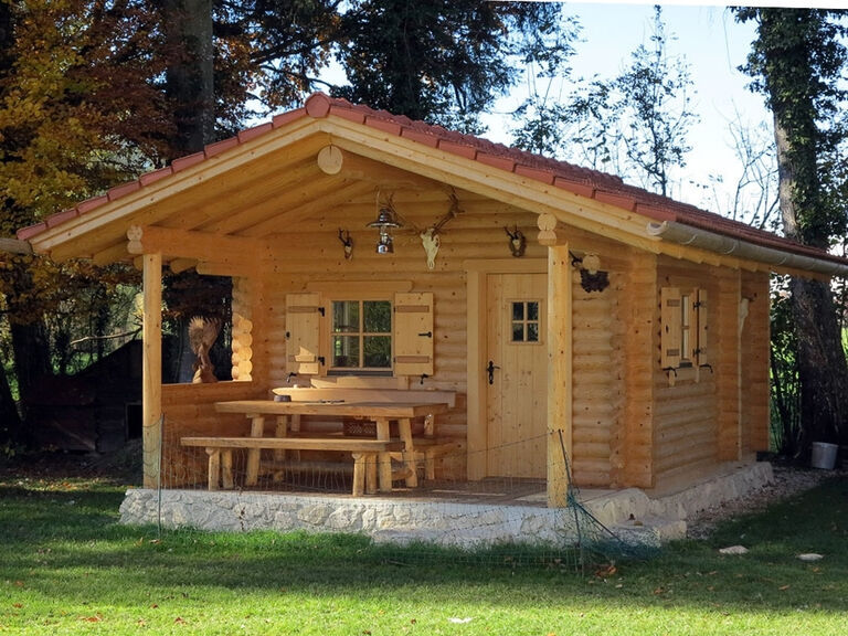 Gartenhäuser aus Rundhölzer in Blockbauweise