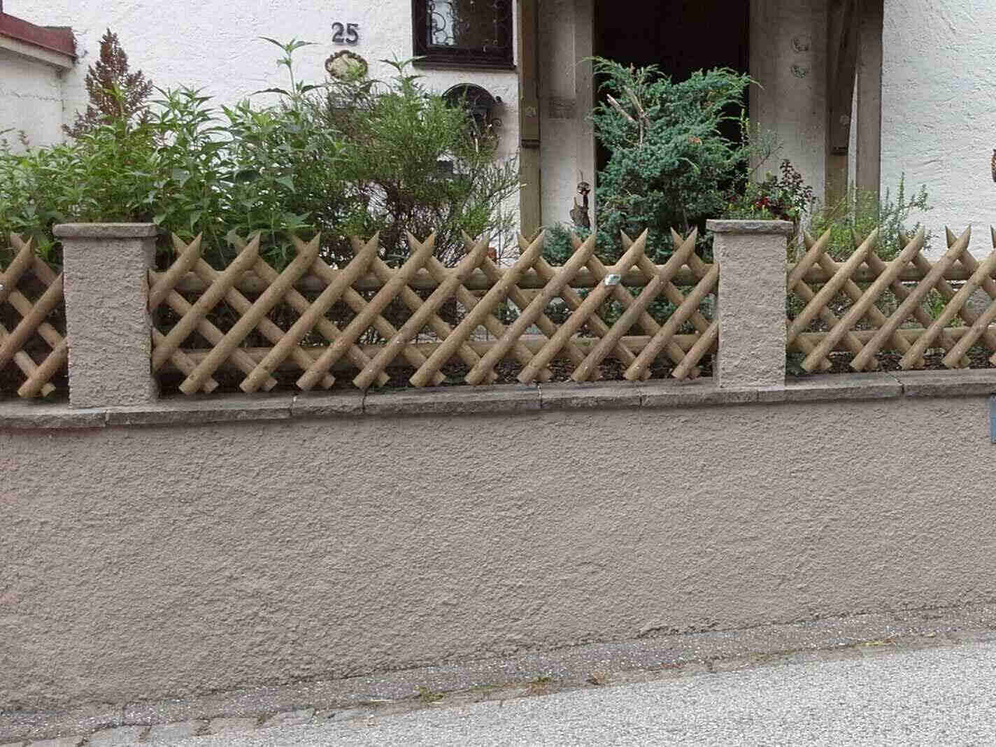 J&auml;gerzaun aus heimischer Fichte oder L&auml;rche mit kesseldruckimpr&auml;gniertem Holz f&uuml;r lange Haltbarkeit