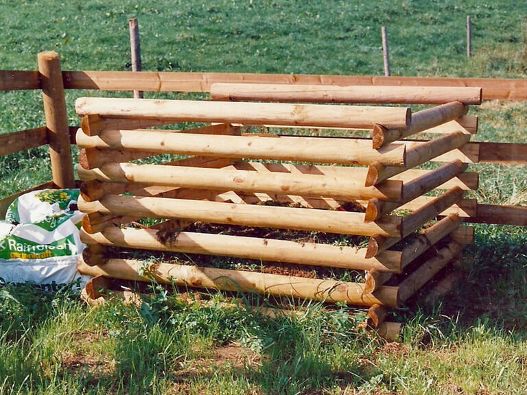 Komposteinfassung Nr. 86 aus Fichte kesseldruckimprägniert für eine nachhaltige Kompostierung im Garten.
