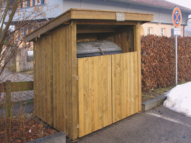 Müllcontainerhäuschen für verschiedene Mültonnen