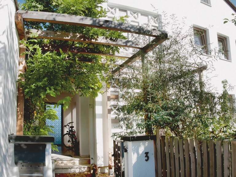 Pergola für Planzen aus heimischen Holz