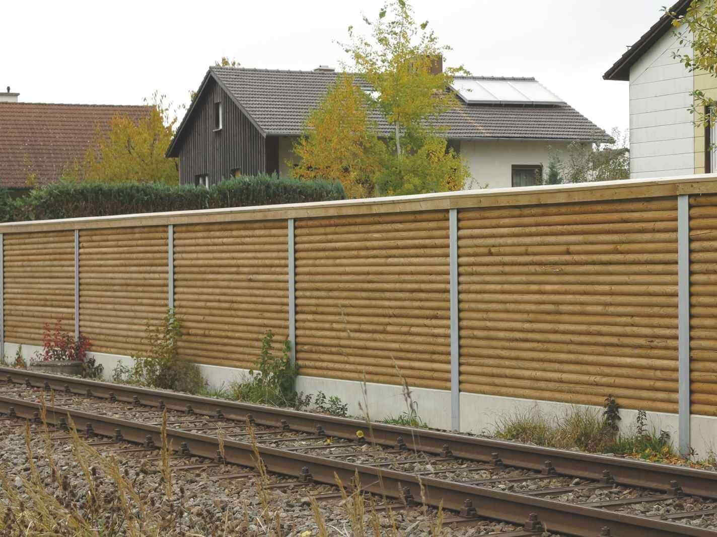 Reflektierende Rundholz-Lärmschutzwand für Bahnanwendungen zur Reduzierung von Schallemissionen entlang von Bahnstrecken