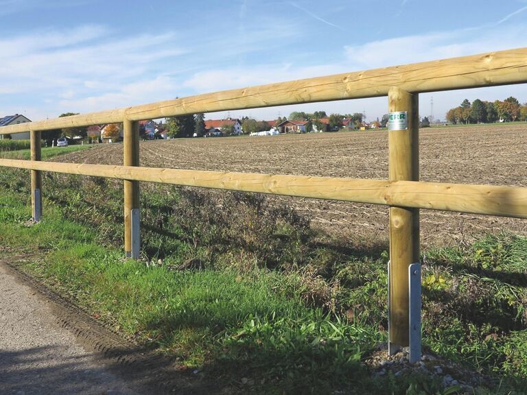 Rundholzgeländer mit Knieholm in Fichte kesseldruckimprägniert