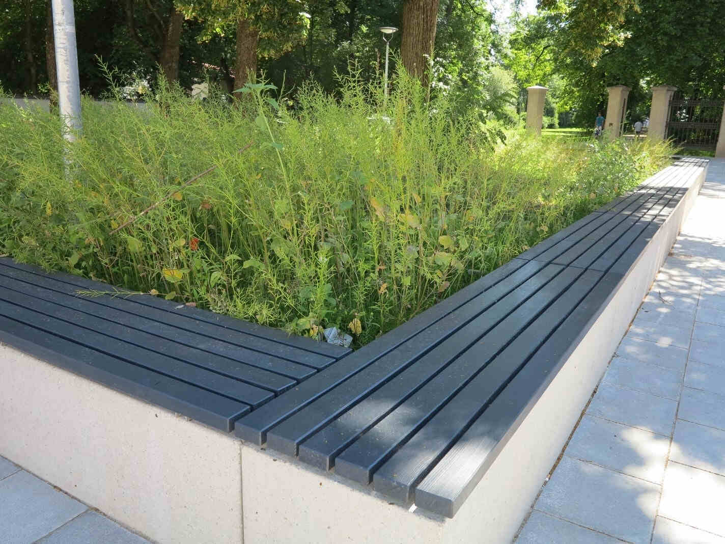 Hochwertig verarbeitete Gartenm&ouml;bel aus L&auml;rche und Fichte f&uuml;r den ganzj&auml;hrigen Einsatz im Freien.